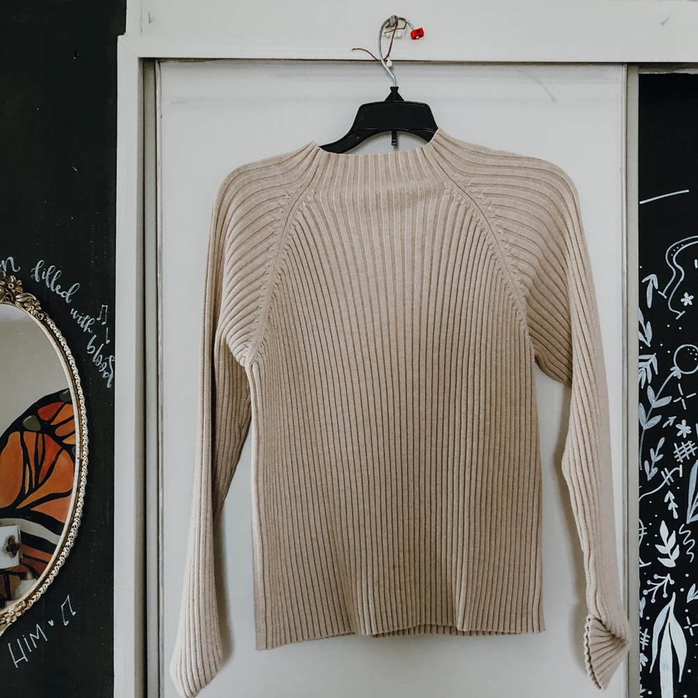 Relativity taupe sweater XL fits like medium/small